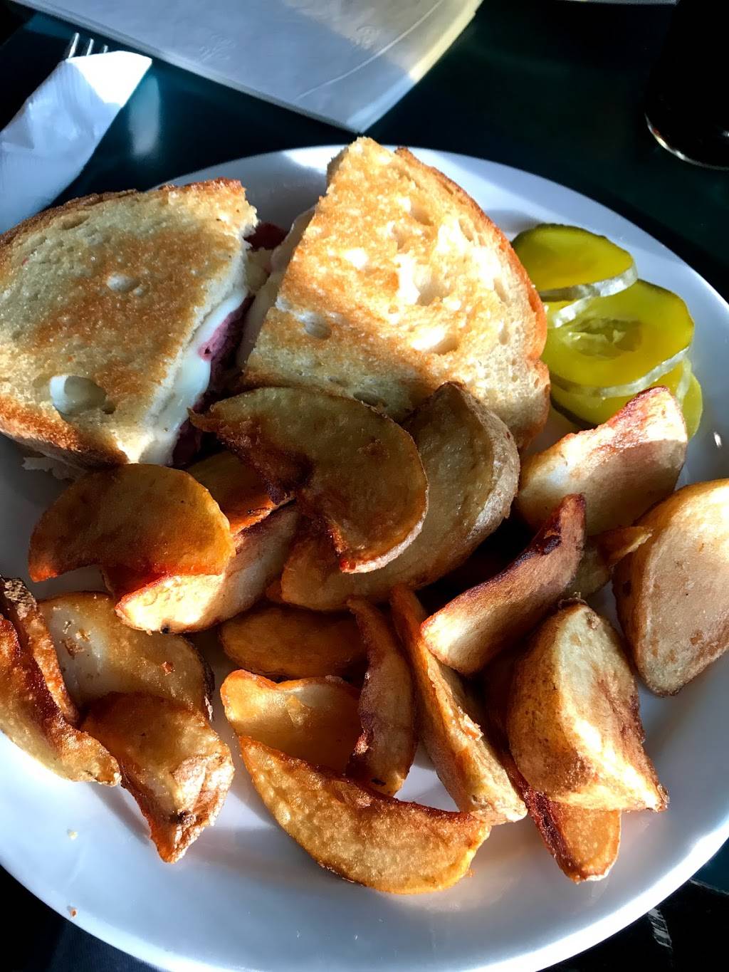 King George’s Arms | restaurant | 2501 Victoria Park Ave, Scarborough, ON M1T 1A1, Canada | 4164928036 OR +1 416-492-8036