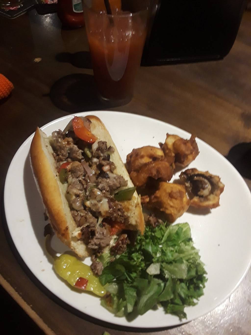 Doghouse Tavern | restaurant | 3100 S Sheridan Blvd, Denver, CO 80227, USA | 3039361376 OR +1 303-936-1376