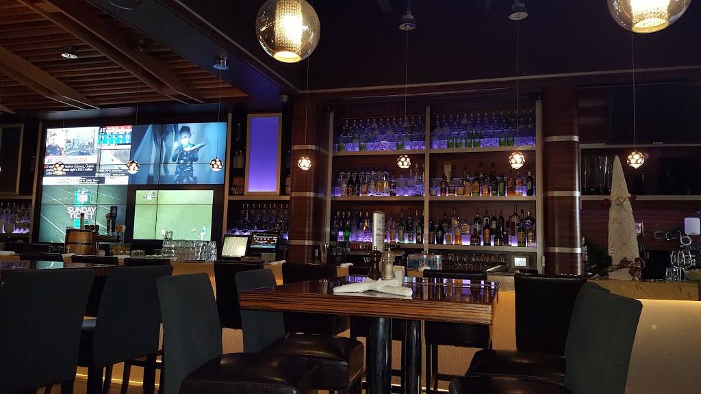 The Pickle Barrel | restaurant | 17215 Yonge St, Newmarket, ON L3Y 5L8, Canada | 9052357444 OR +1 905-235-7444