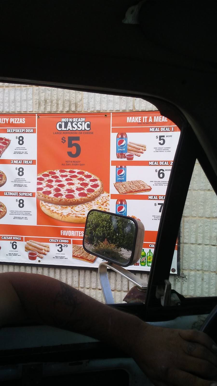 Little Caesars Pizza | meal takeaway | 1699 N Expy, Griffin, GA 30223, USA | 7702333322 OR +1 770-233-3322