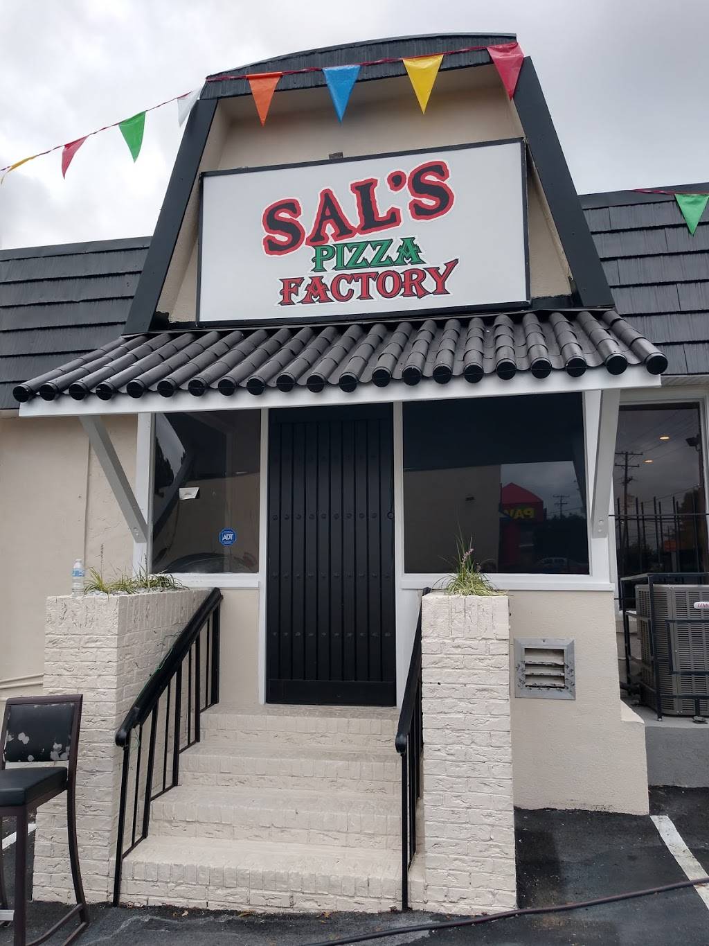 Sals Pizza Factory | restaurant | 3723 Monroe Rd, Charlotte, NC 28205, USA | 9802197108 OR +1 980-219-7108