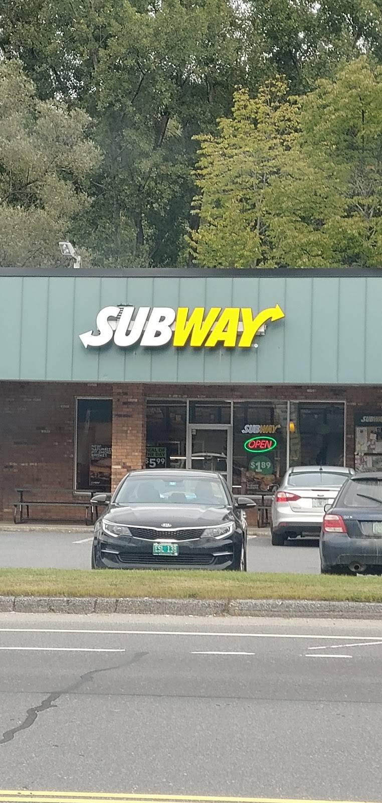 Subway Restaurants | restaurant | 1284 US Rt 302 Berlin Suite 4 Twin City Shopping Center, Barre, VT 05641, USA | 8024763737 OR +1 802-476-3737