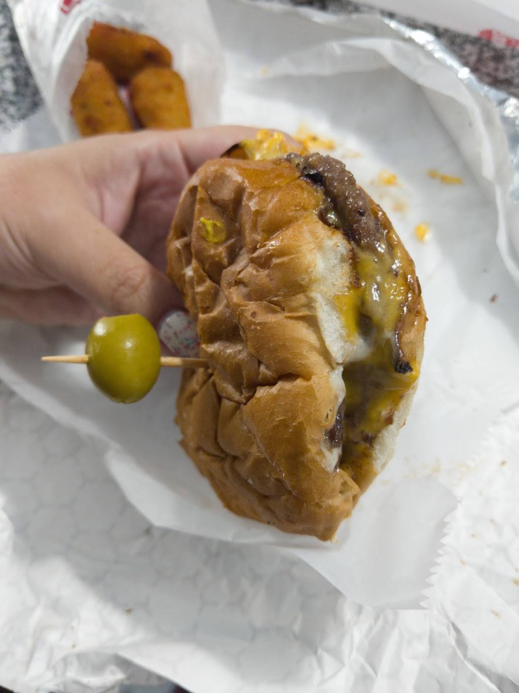 Swensons (Dublin) Drive-In Restaurants | restaurant | 7490 Sawmill Rd, Dublin, OH 43016, USA | 6144901934 OR +1 614-490-1934