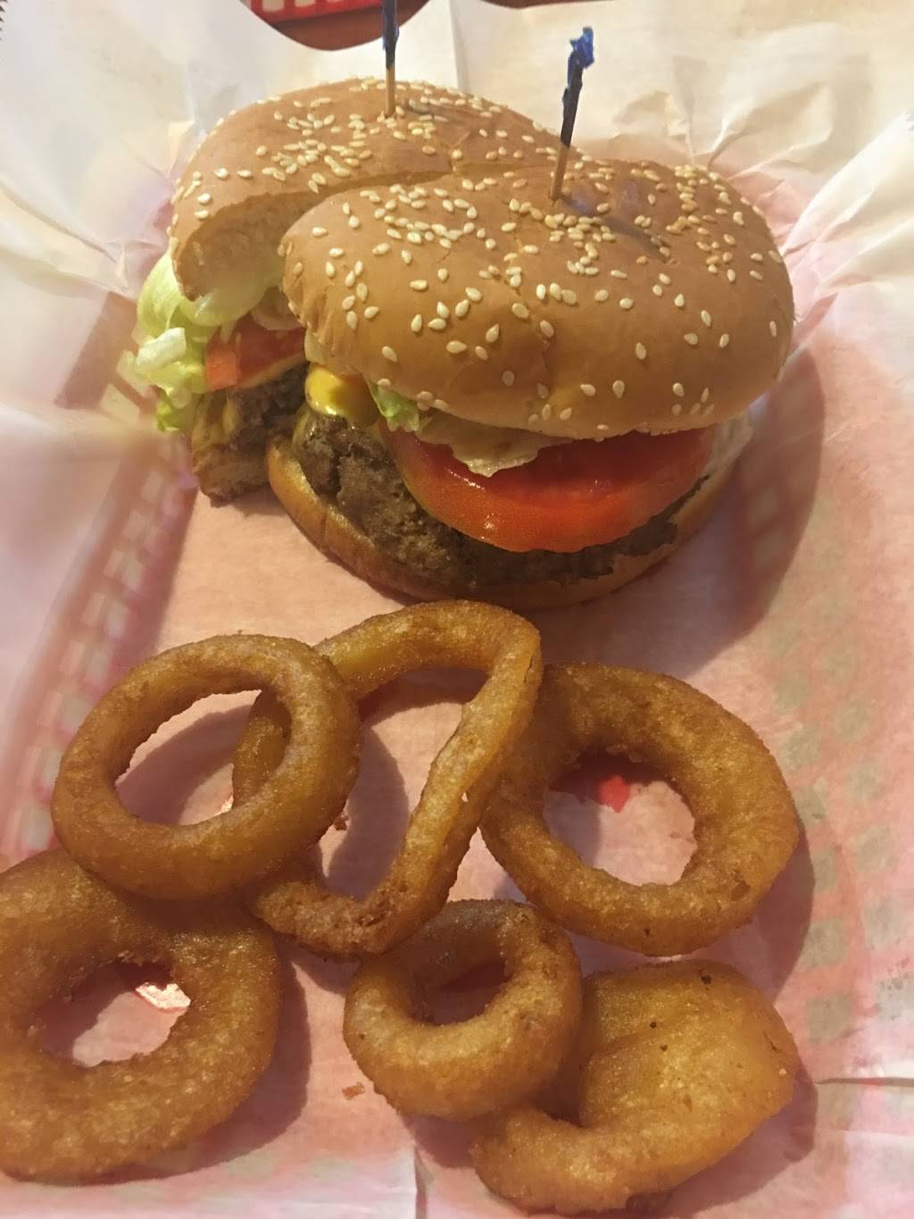 Armandos Restaurant | restaurant | 7330 Hixson Pike, Hixson, TN 37343, USA | 4238420479 OR +1 423-842-0479