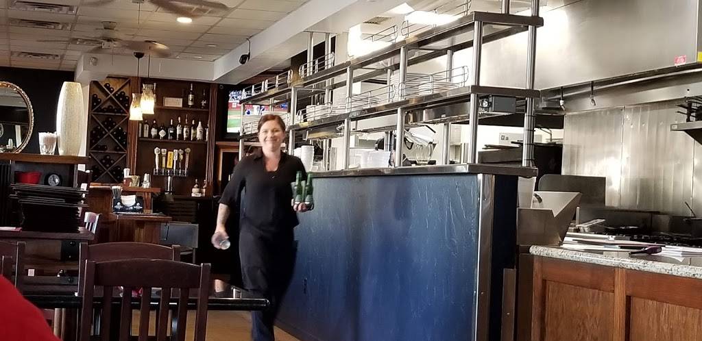 Karline’s Restaurant And Bar | restaurant | 1100 Center St, Redding, CA 96001, USA | 5302447663 OR +1 530-244-7663