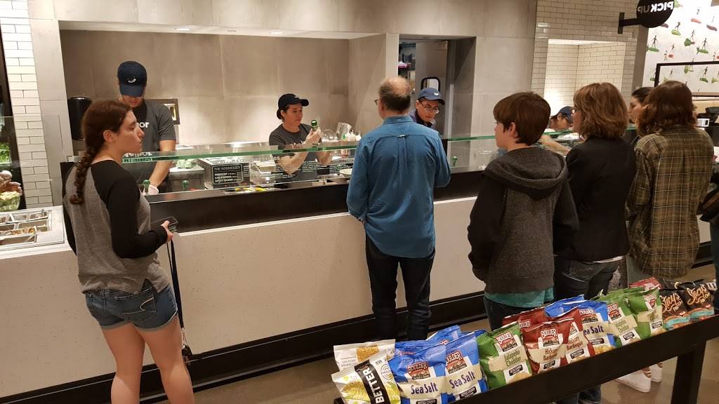 Chopt Creative Salad Co. | restaurant | 14 Lawrence St, Dobbs Ferry, NY 10522, USA | 9142790430 OR +1 914-279-0430