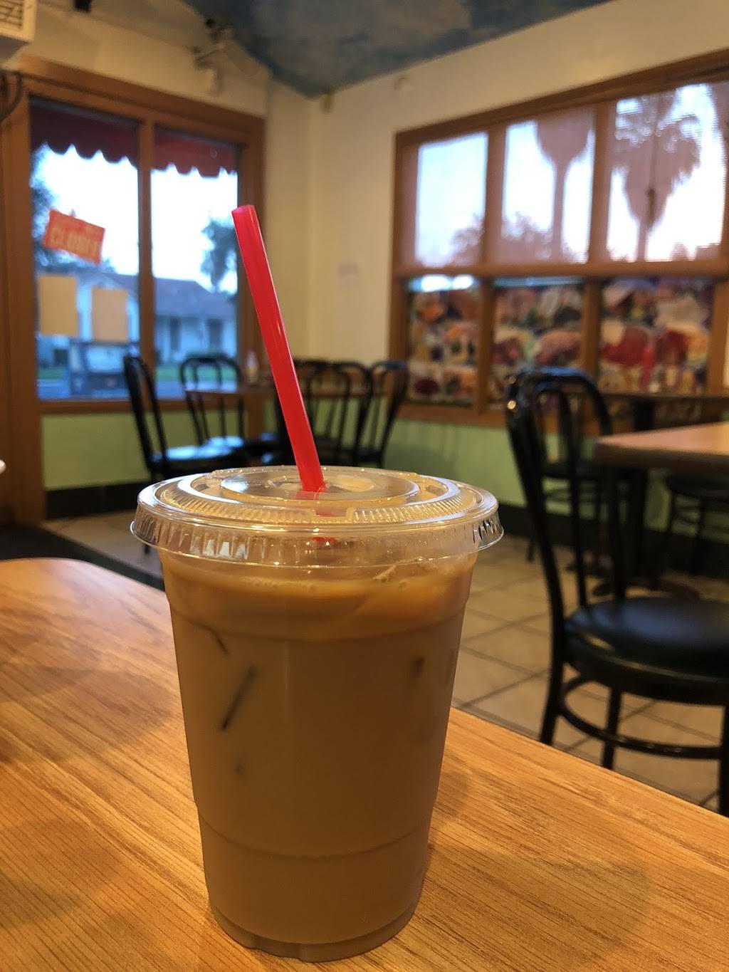 Cafe Society | restaurant | 24575 University Ave, Loma Linda, CA 92354, USA | 9097998511 OR +1 909-799-8511