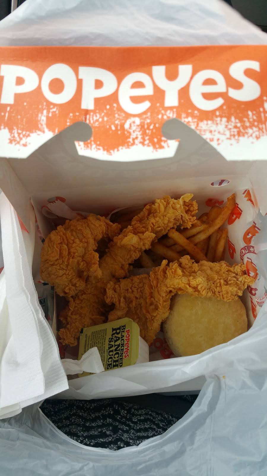 Popeyes Louisiana Kitchen | restaurant | 832 Ann St, Montgomery, AL 36107, USA | 3342692096 OR +1 334-269-2096
