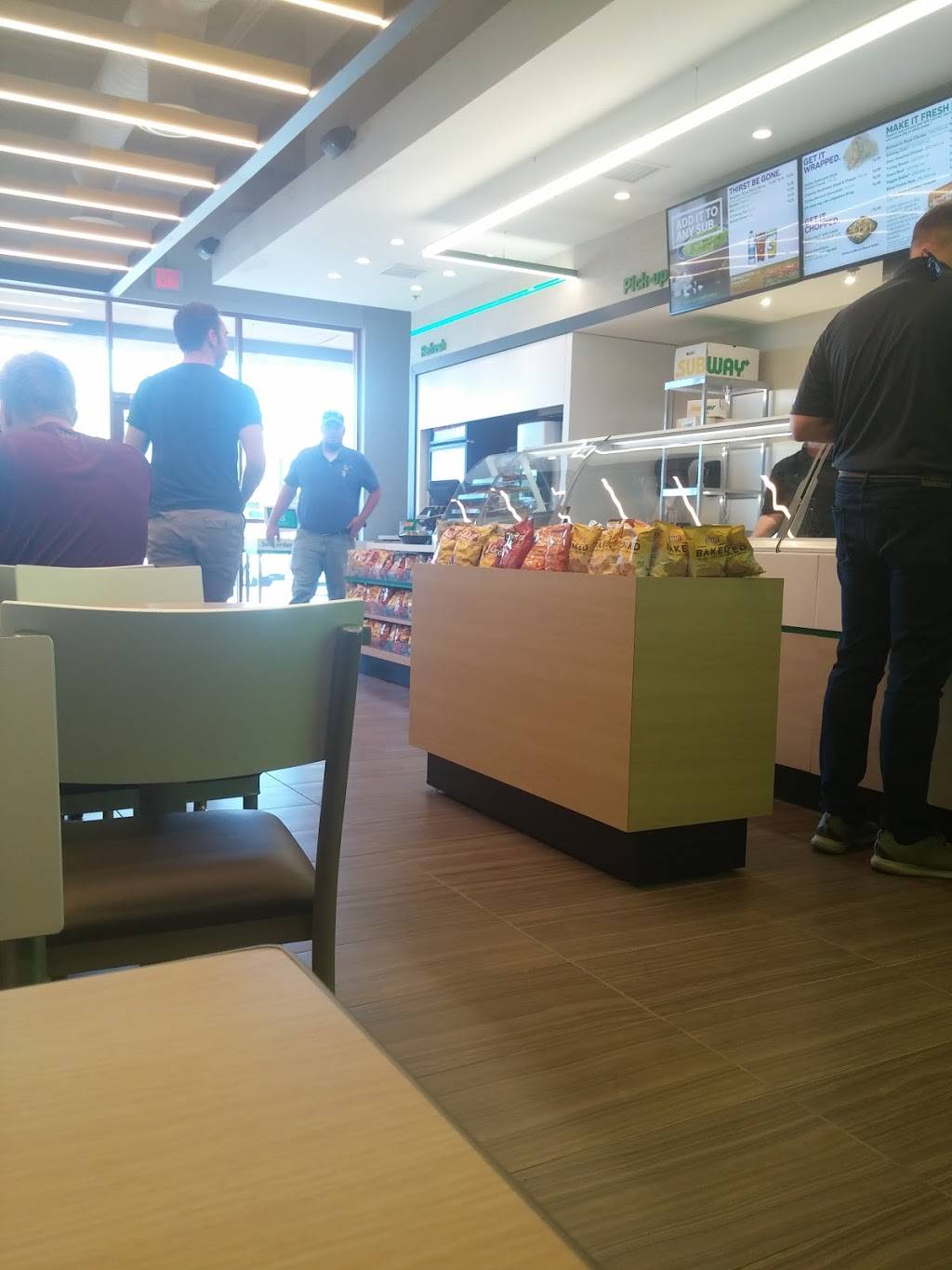 Subway Restaurants | restaurant | 6635 W Happy Valley Rd #102, Phoenix, AZ 85013, USA | 6235615712 OR +1 623-561-5712