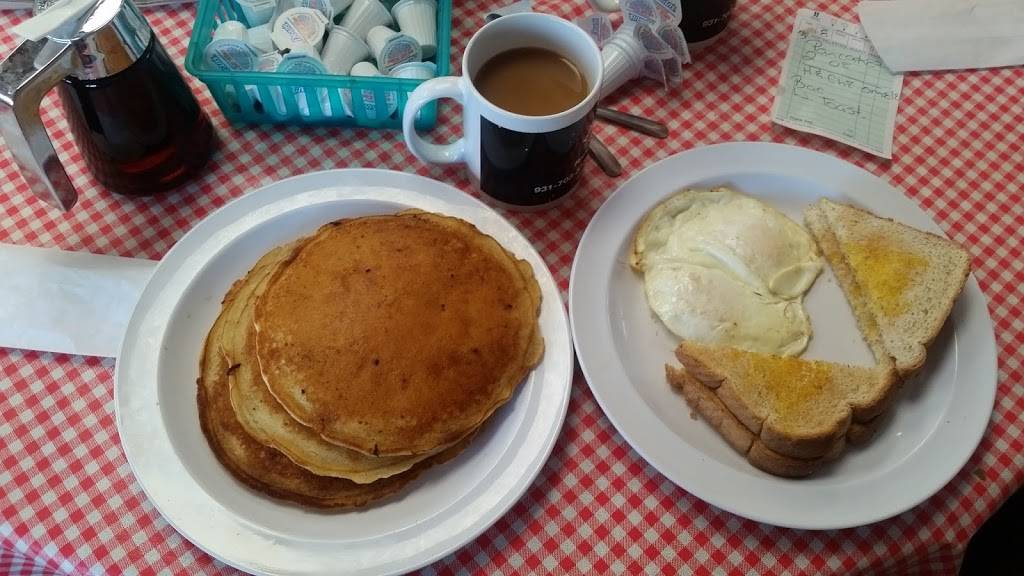 The Dinner Table | restaurant | 201 Lane Pkwy, Shelbyville, TN 37160, USA | 9316845663 OR +1 931-684-5663