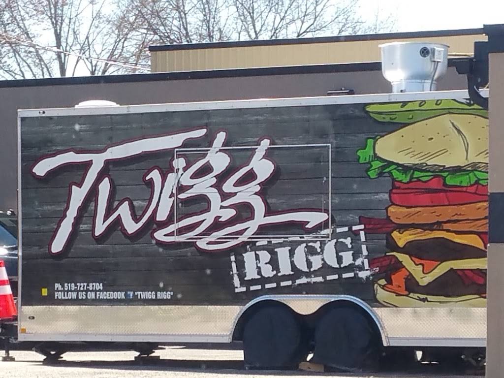 Twiggs Bar & Grill | restaurant | 1207 Essex County Rd 22, Emeryville, ON N0R 1C0, Canada | 5197278704 OR +1 519-727-8704