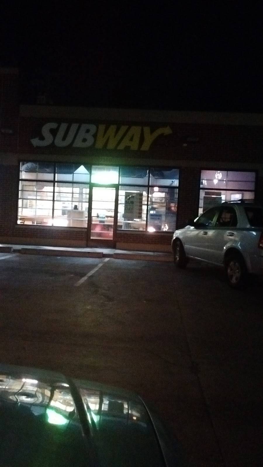 Subway | restaurant | 7300 Michigan Ave, Detroit, MI 48210, USA | 3132976690 OR +1 313-297-6690