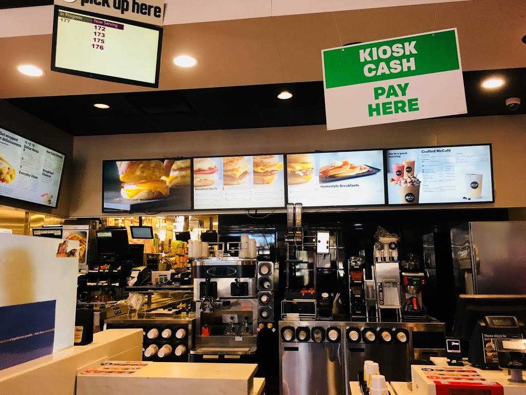 McDonalds | cafe | 102 SW, US-27, Branford, FL 32008, USA | 3869350655 OR +1 386-935-0655