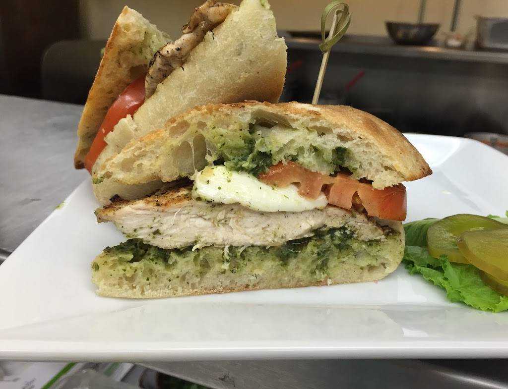 Rockland Bar & Grill | restaurant | 323 Union St, Rockland, MA 02370, USA | 7813473945 OR +1 781-347-3945