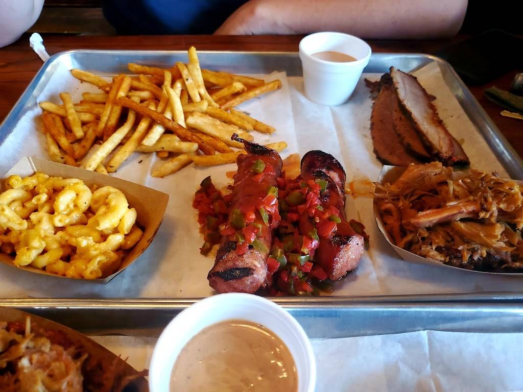 Sticky Fingers Ribhouse- BBQ Charleston | restaurant | 1200 N Main St, Summerville, SC 29483, USA | 8438717427 OR +1 843-871-7427