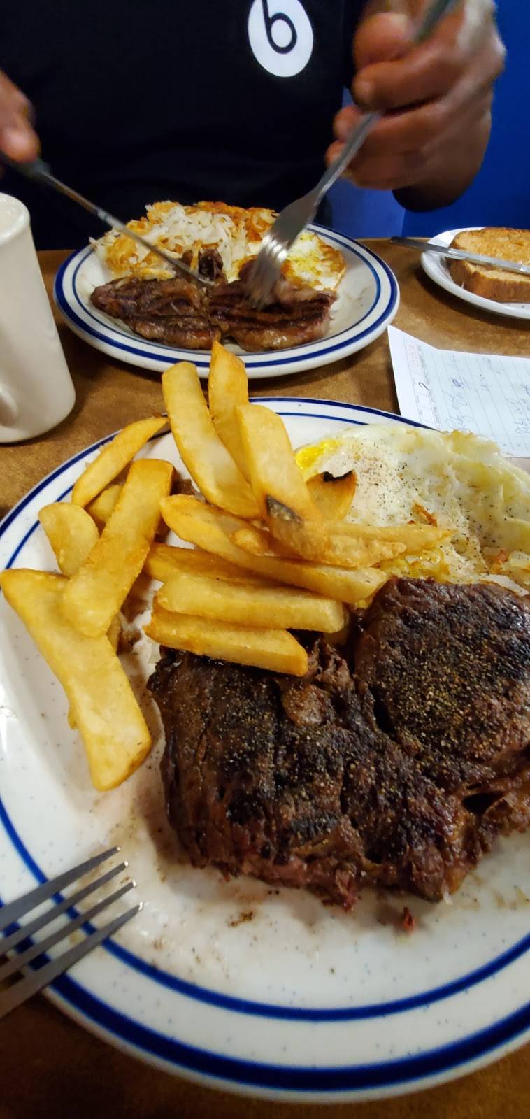 Egg & You Diner | restaurant | 2621 N Federal Hwy, Fort Lauderdale, FL 33306, USA | 9545642045 OR +1 954-564-2045