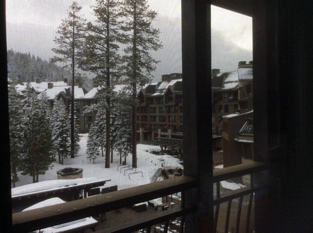 Backyard Bar & BBQ | restaurant | 13031 Ritz Carlton Highlands Ct, Truckee, CA 96161, USA | 5305623000 OR +1 530-562-3000