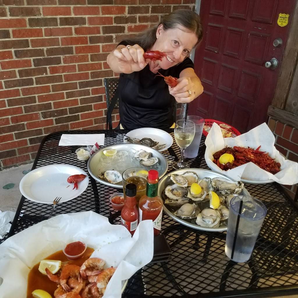 Monks Steamer Bar Inc | restaurant | 6690 Superior Ave, Sarasota, FL 34231, USA | 9419273388 OR +1 941-927-3388