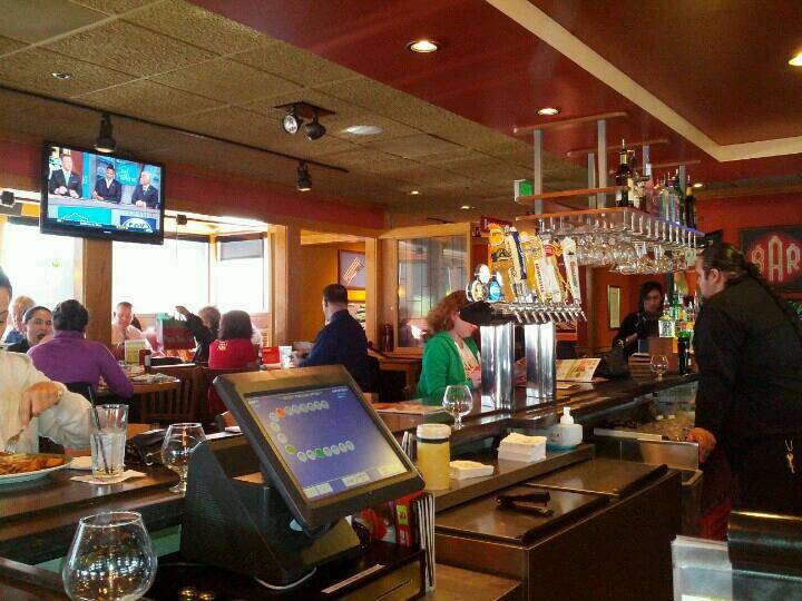 Applebees Grill + Bar | restaurant | 1301 N Davis Rd, Salinas, CA 93907, USA | 8317576682 OR +1 831-757-6682