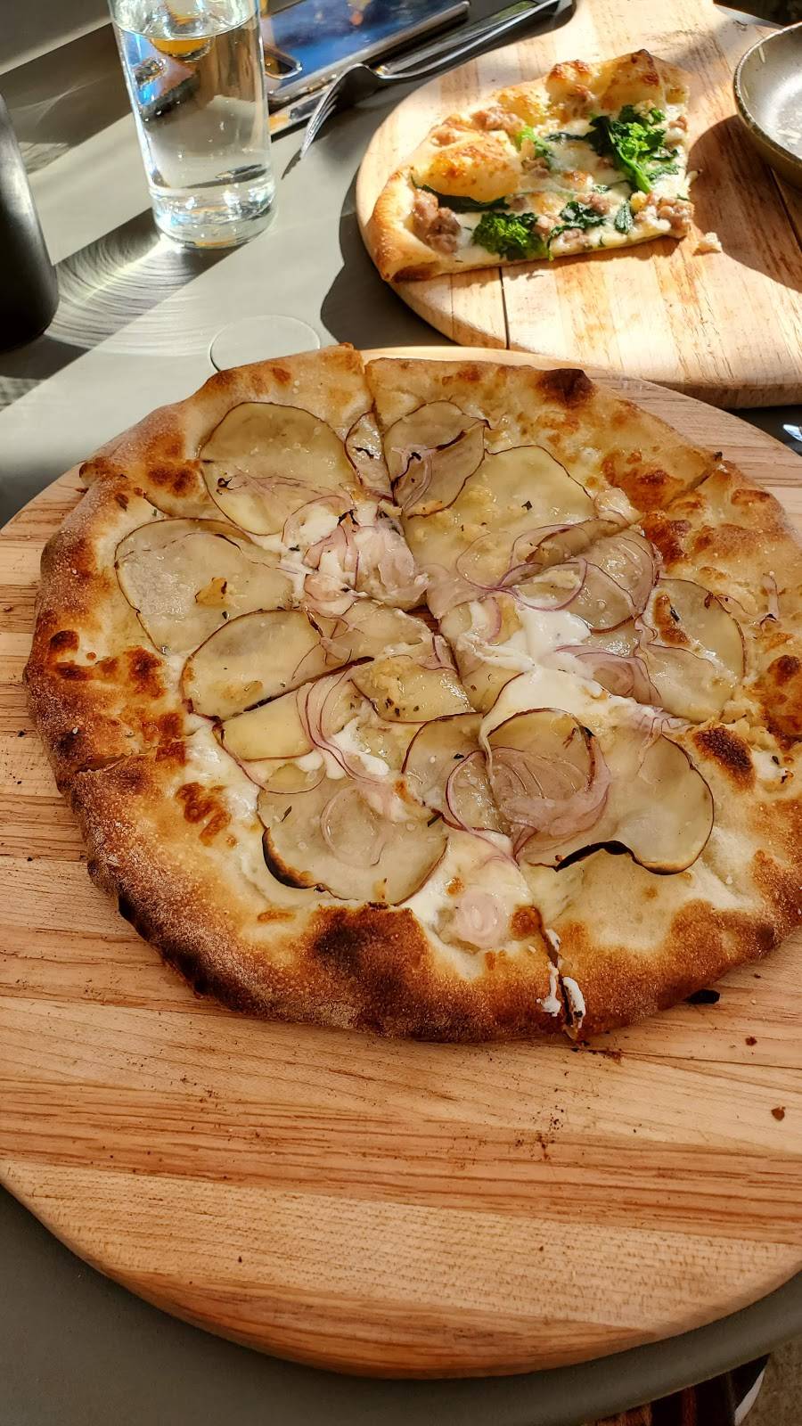 The Owl | restaurant | 18 E Shore Rd, Warren, CT 06777, USA | 8606190585 OR +1 860-619-0585