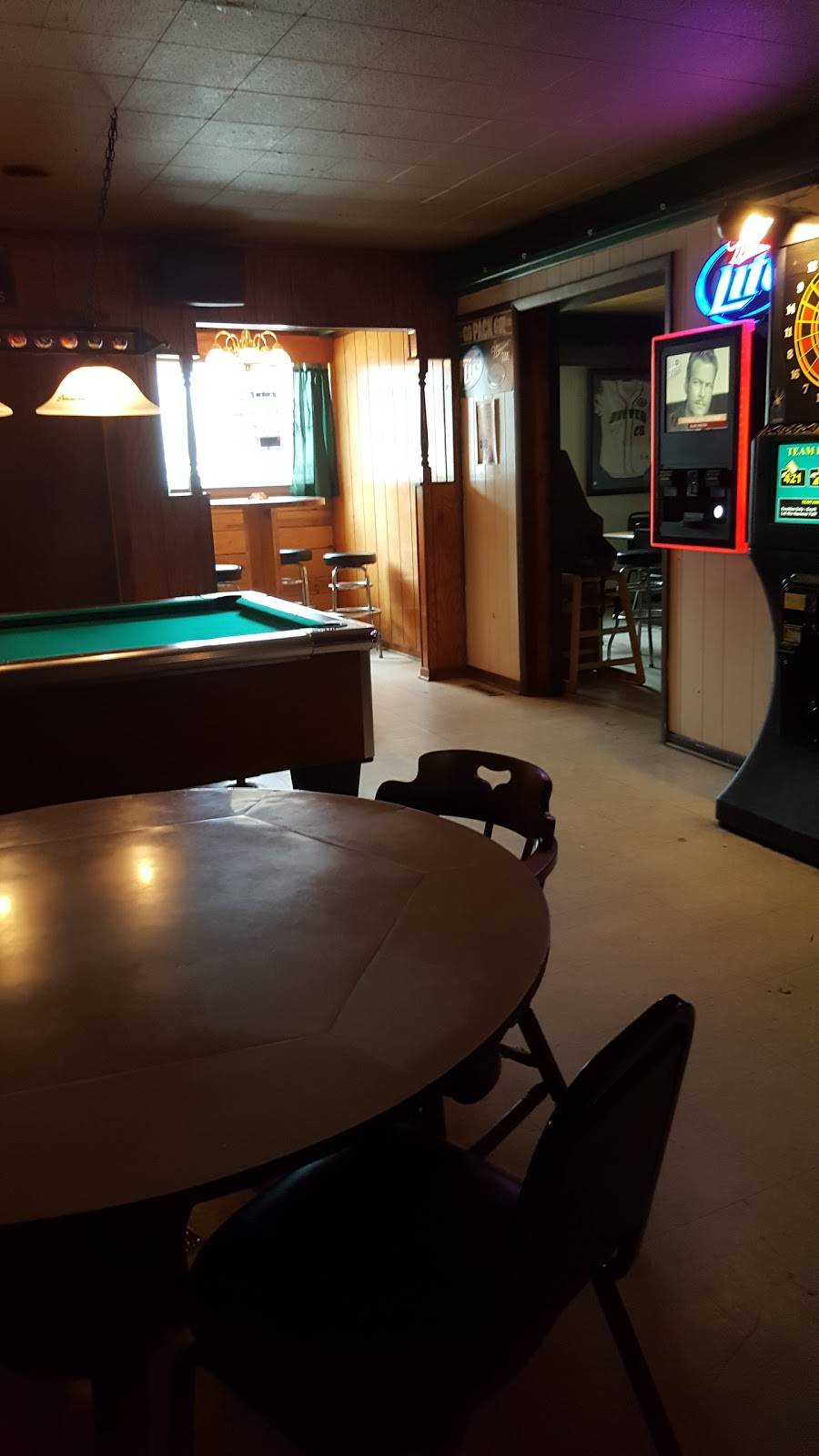 Sportsmans Bar | restaurant | 436 S Main St, Cedar Grove, WI 53013, USA | 9206686534 OR +1 920-668-6534