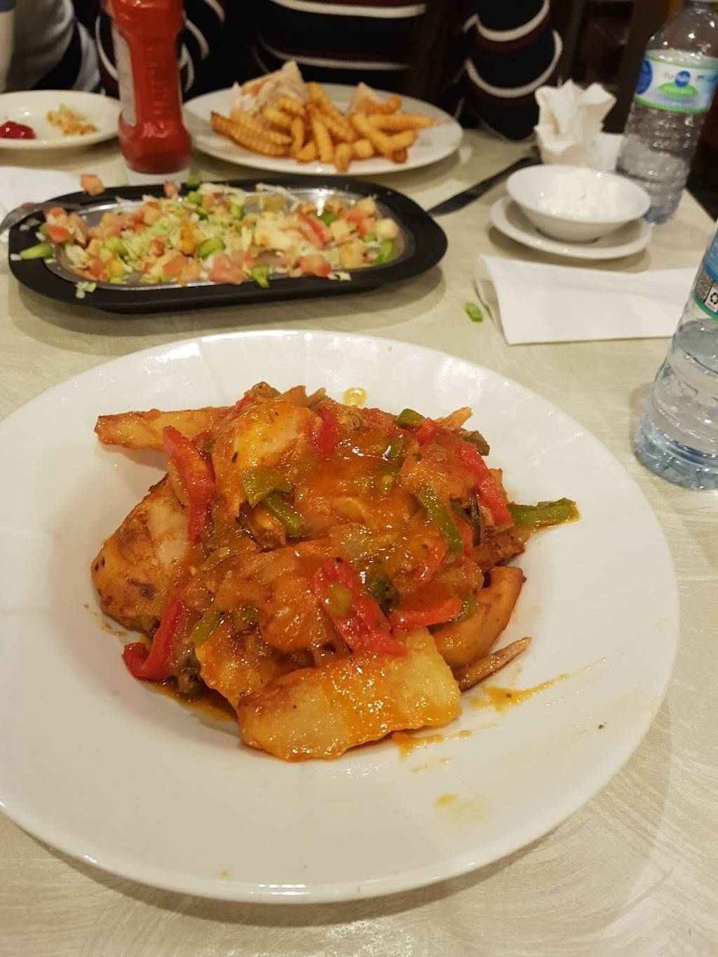 Oakfield Family Restaurant | restaurant | 27W229 Geneva Rd, Winfield, IL 60190, USA | 6306903303 OR +1 630-690-3303