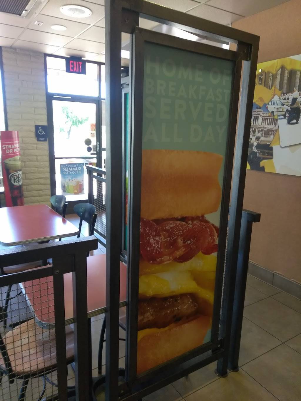 Jack in the Box | restaurant | 1860 W Southern Ave, Mesa, AZ 85202, USA | 4809649548 OR +1 480-964-9548