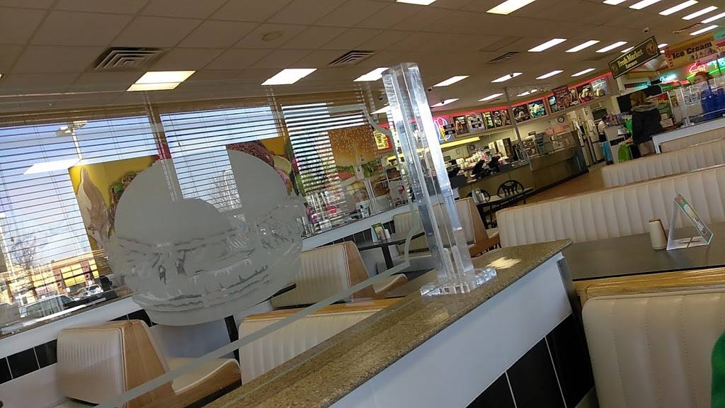 Braums Ice Cream & Burger Restaurant | restaurant | 407 N Massey Blvd, Nixa, MO 65714, USA | 4177259326 OR +1 417-725-9326