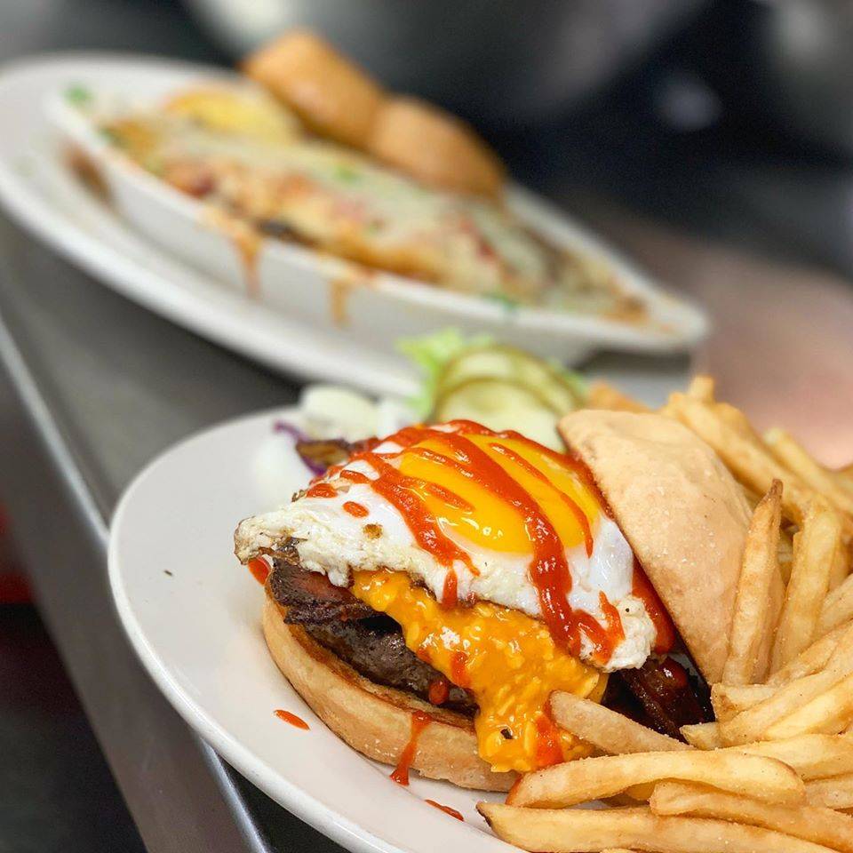 Sammy Bs Restaurant and Catering | restaurant | 705 Cadet Ct, Lebanon, TN 37087, USA | 6155474550 OR +1 615-547-4550