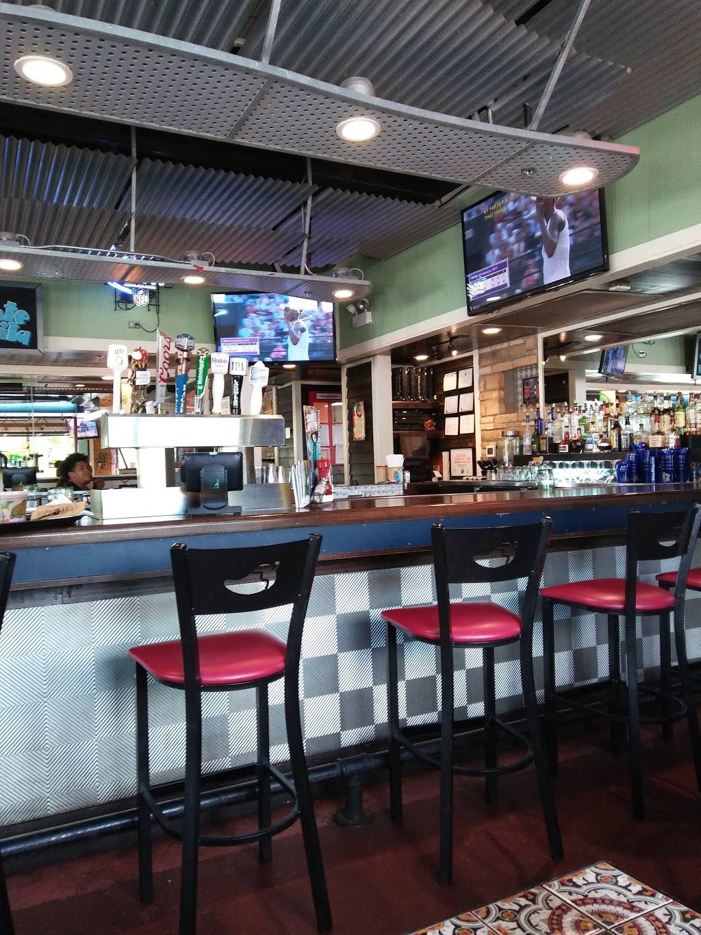 Chilis Grill & Bar | meal takeaway | 1750 W 119th St, Chicago, IL 60643, USA | 7732643611 OR +1 773-264-3611