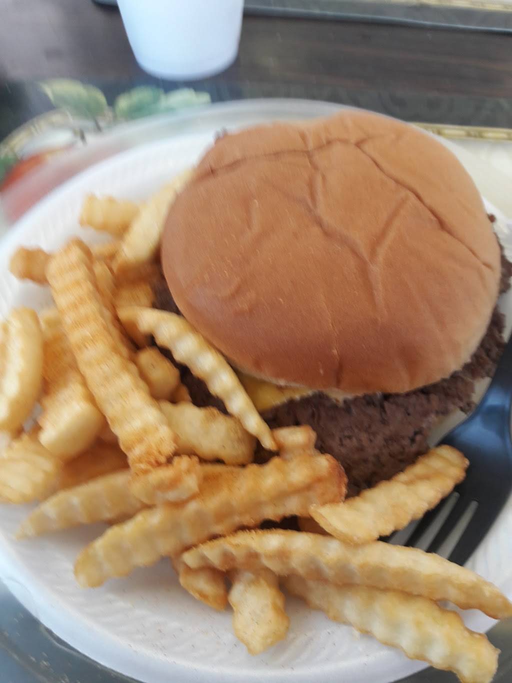 Hollar’s Backstreet Grill | restaurant | 36 Linneys Mountain Rd, Taylorsville, NC 28681, USA | 8286328999 OR +1 828-632-8999