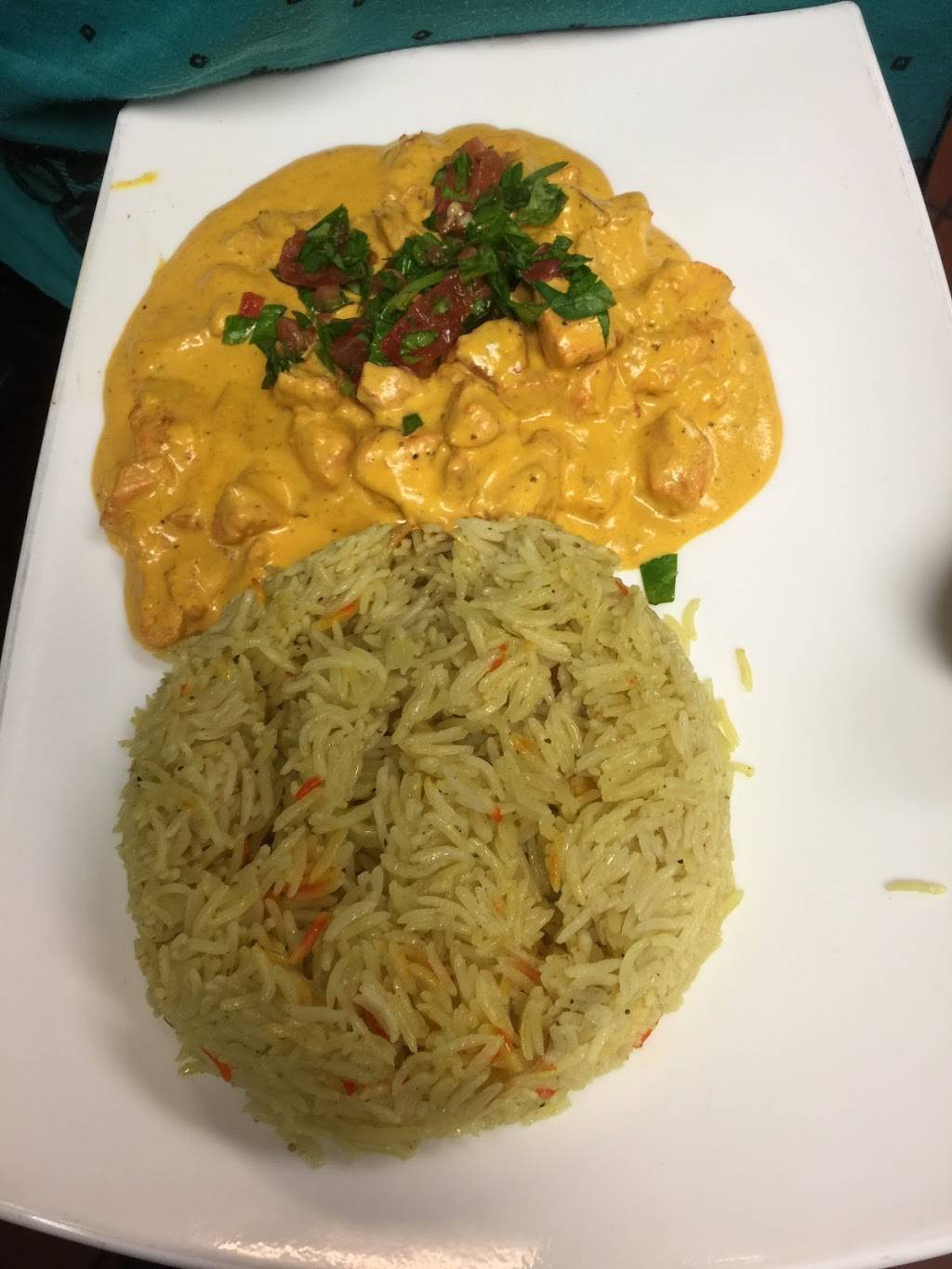 Sanaag Restaurant and Coffee | restaurant | 3007 Cedar Ave, Minneapolis, MN 55407, USA | 6127225270 OR +1 612-722-5270