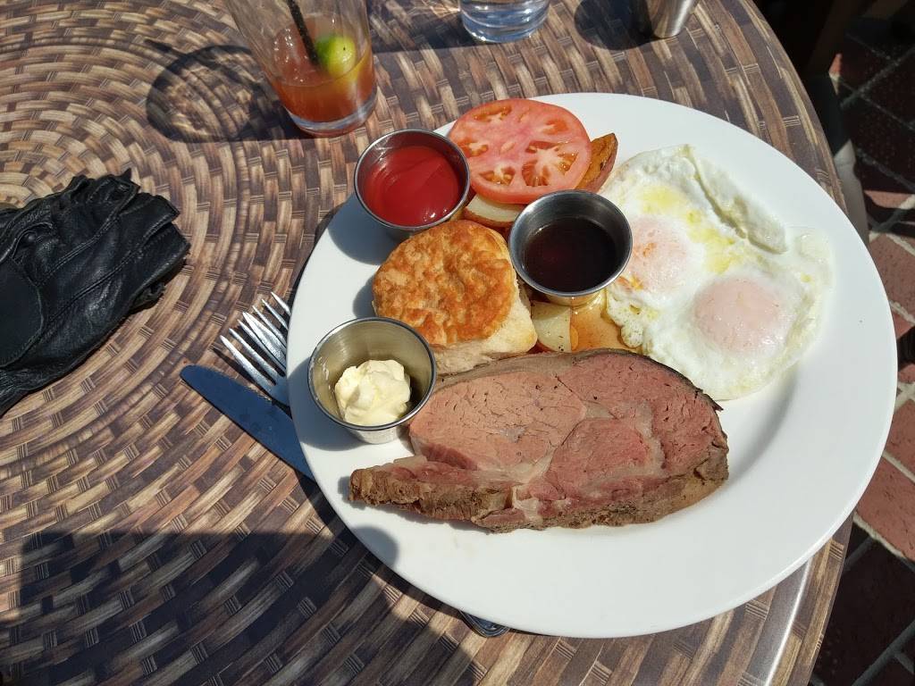 The Farmhouse | restaurant | 285 Ridinger St, Christiansburg, VA 24073, USA | 5402517600 OR +1 540-251-7600