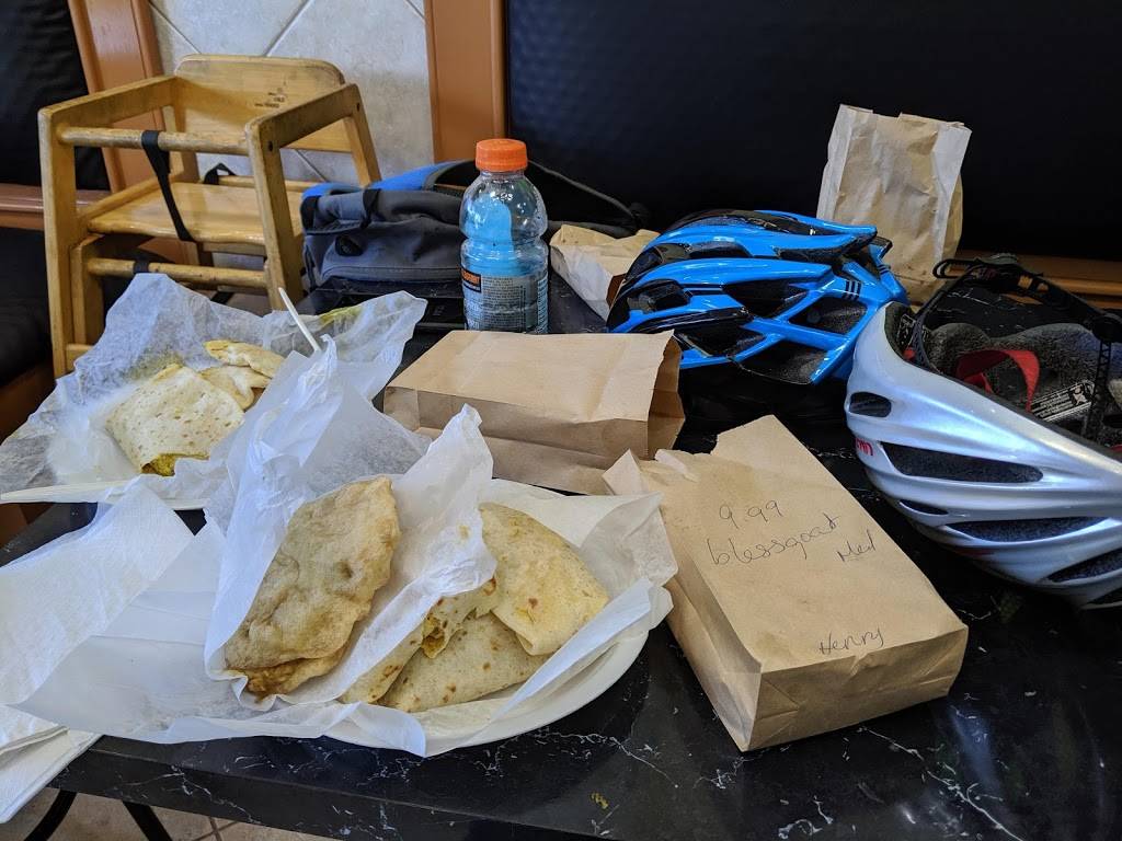 Roti Roti Family Restaurant | restaurant | 979 Albion Rd, Etobicoke, ON M9V 1A6, Canada | 4167459208 OR +1 416-745-9208