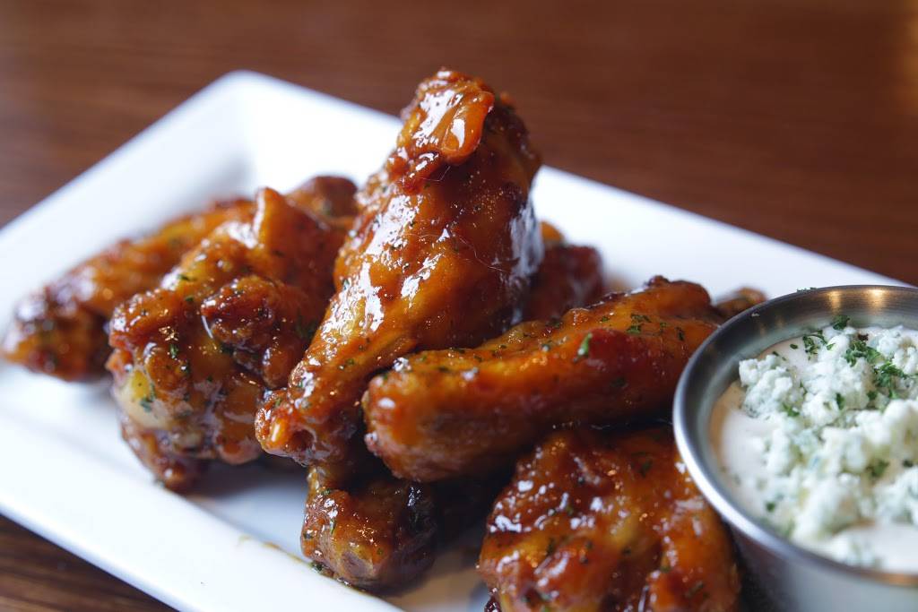 Sahms Place | restaurant | 2411 E 65th St, Indianapolis, IN 46220, USA | 3172021577 OR +1 317-202-1577