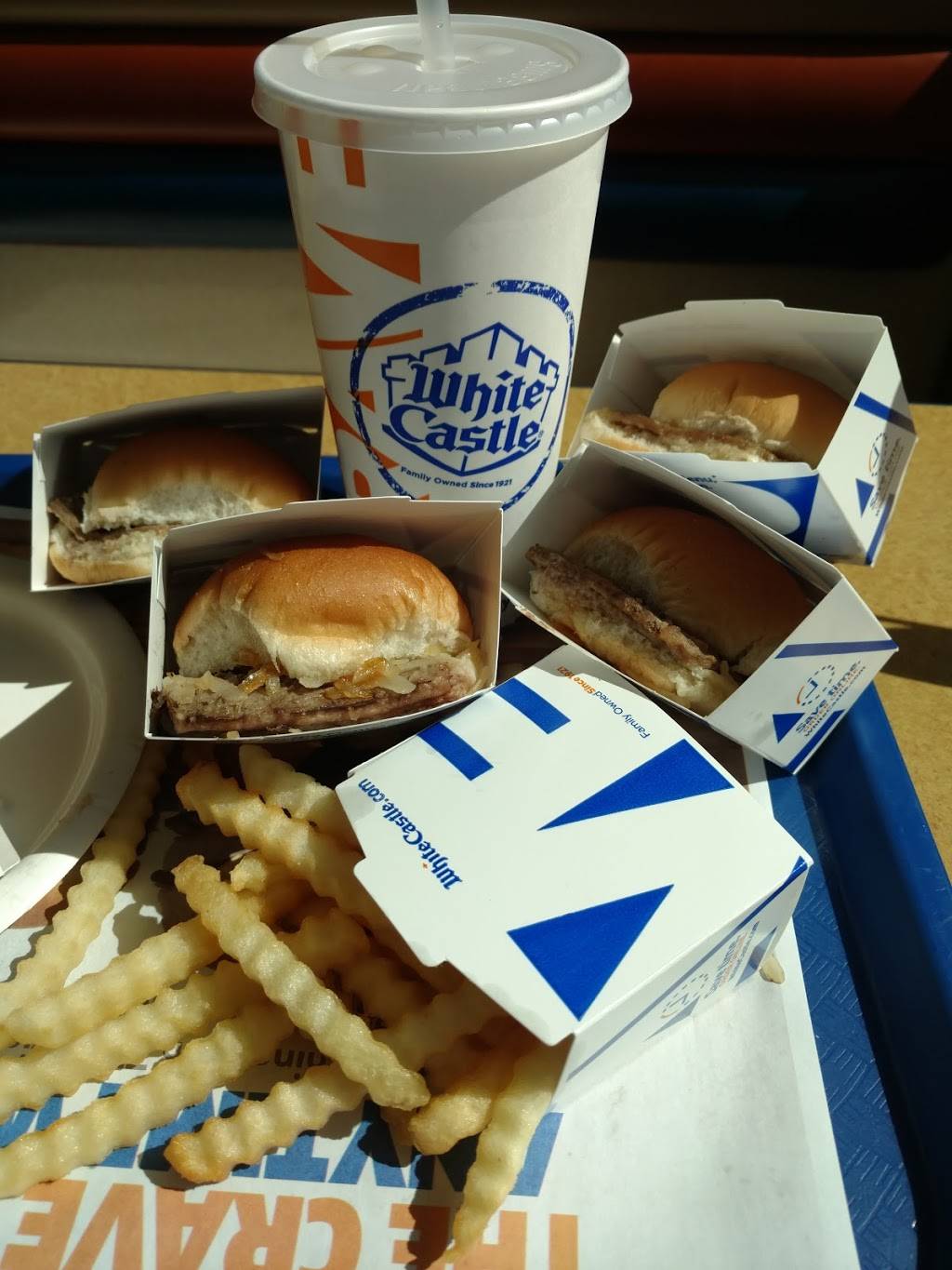 White Castle | restaurant | 7550 Harlem Ave, Chicago, IL 60631, USA | 7737637895 OR +1 773-763-7895