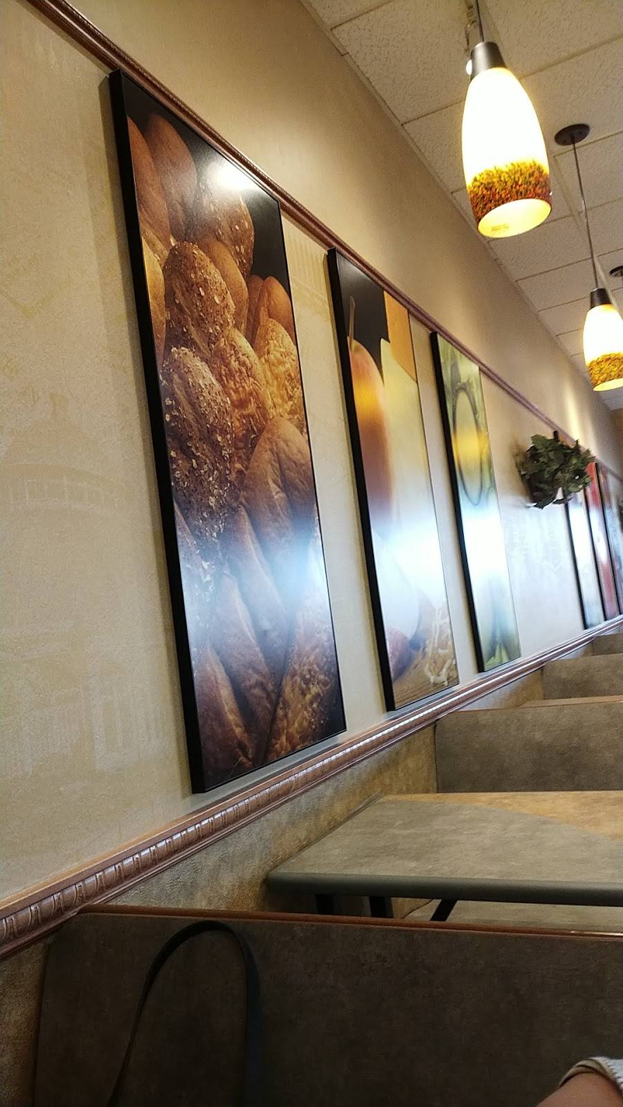Restaurant SUBWAY | restaurant | 2010 Rue Saint-Pierre, Drummondville, QC J2C 3Y5, Canada | 8194798889 OR +1 819-479-8889
