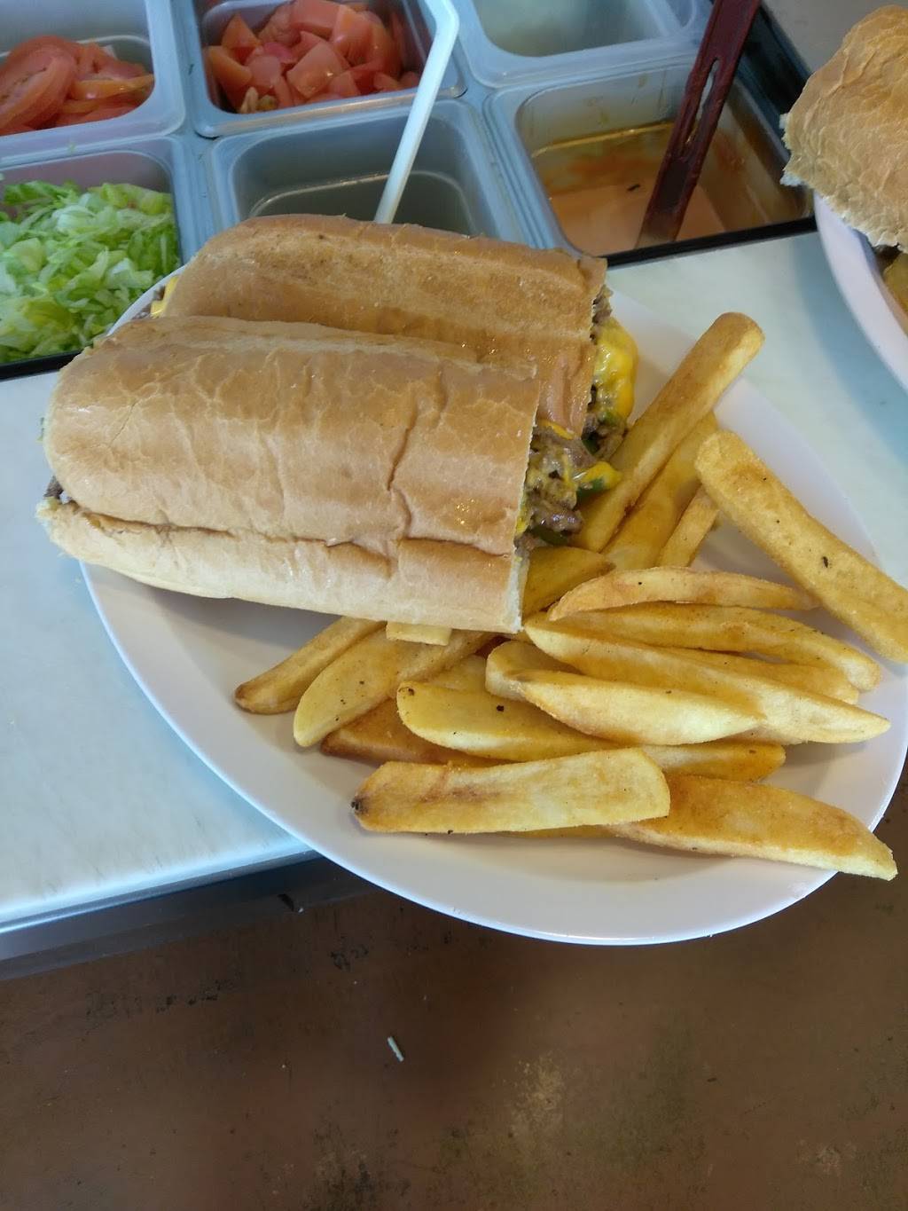 Good Fellas Grill & N Y Deli | restaurant | 14555 Civic Dr suite b, Victorville, CA 92394, USA | 7602452182 OR +1 760-245-2182