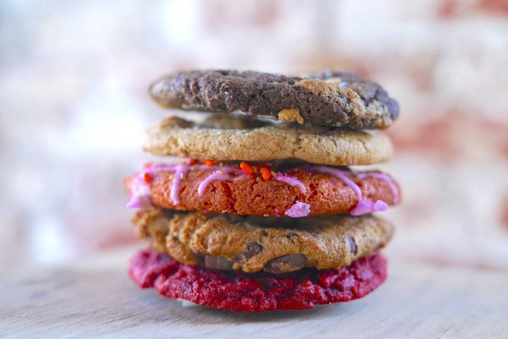 Chunk-N-Chip Ice Cream | bakery | 116 E Maple Ave, Orange, CA 92866, USA | 7144506800 OR +1 714-450-6800