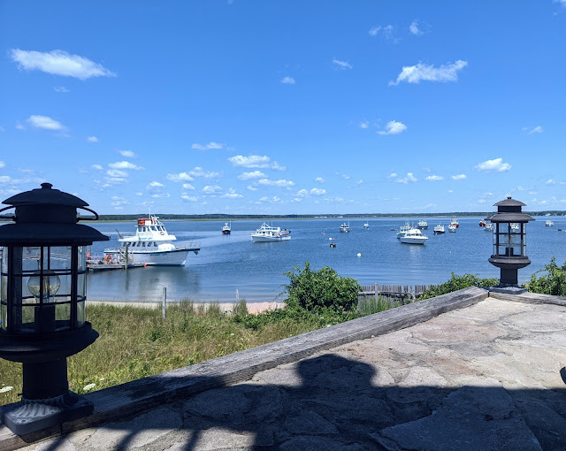 Ernies Seaside Restaurant | restaurant | 209 Ocean Blvd, Seabrook, NH 03874, USA | 6037607500 OR +1 603-760-7500