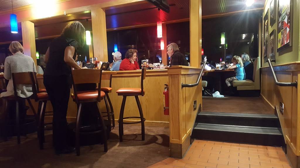 Applebees Grill + Bar | restaurant | 24041 Southland Dr, Hayward, CA 94545, USA | 5107826400 OR +1 510-782-6400