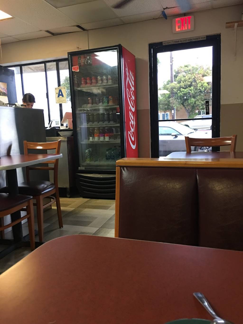 Papa Gallo Cafe & Bar | restaurant | 1930 Cleveland Ave, National City, CA 91950, USA | 6193361644 OR +1 619-336-1644