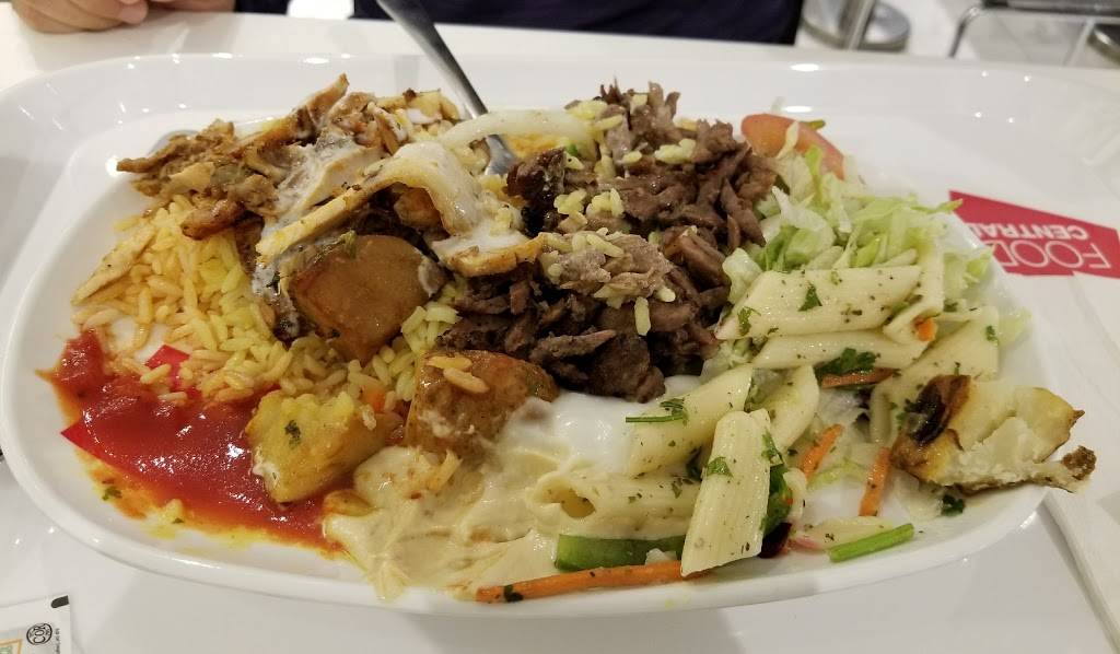 Villa Madina | restaurant | 100 City Centre Dr, Square One Dr, Mississauga, ON L5B 2C9, Canada | 9052763866 OR +1 905-276-3866