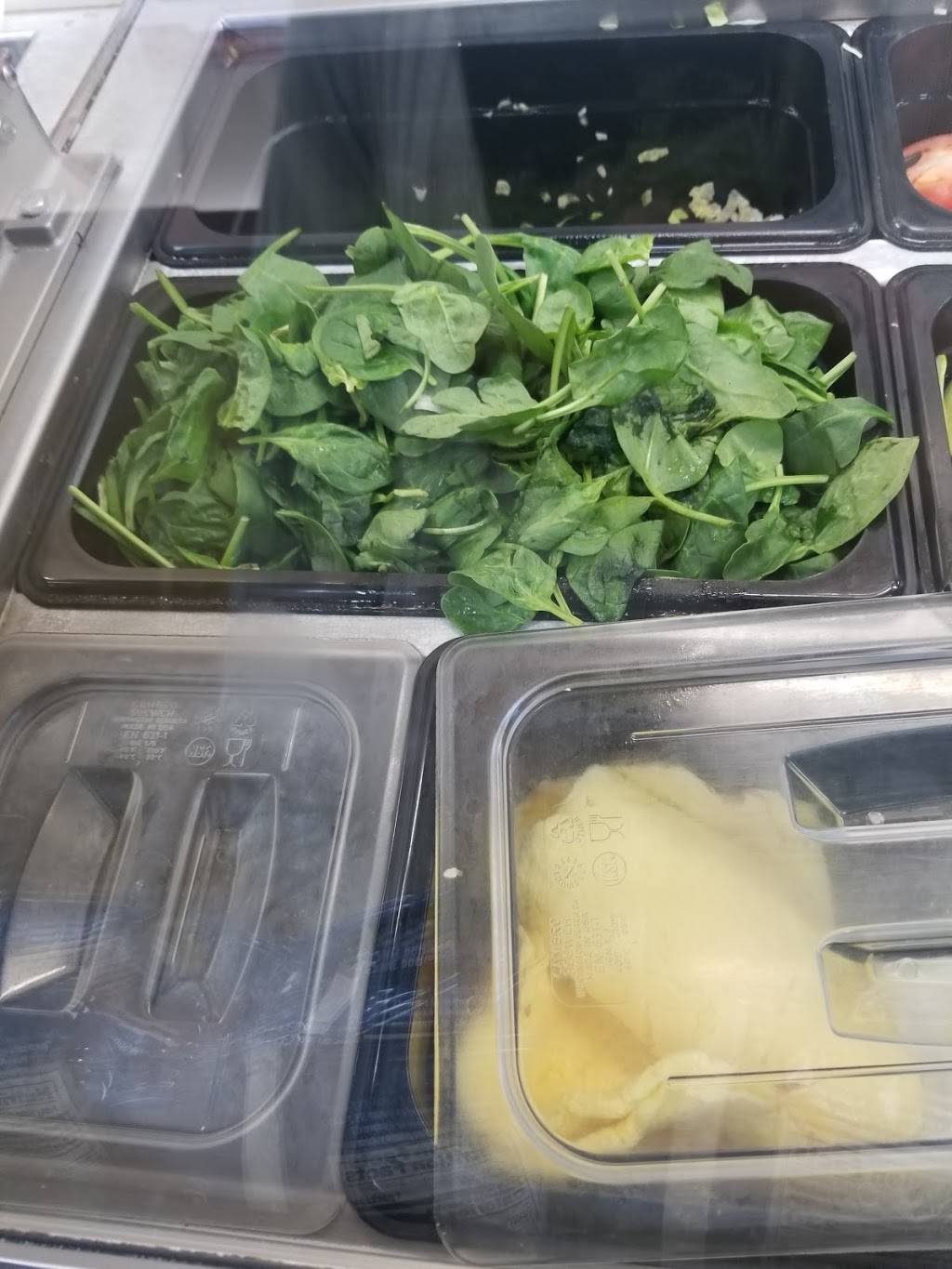 Subway Restaurants | restaurant | 5685 W Touhy Ave, Niles, IL 60714, USA | 8476472111 OR +1 847-647-2111