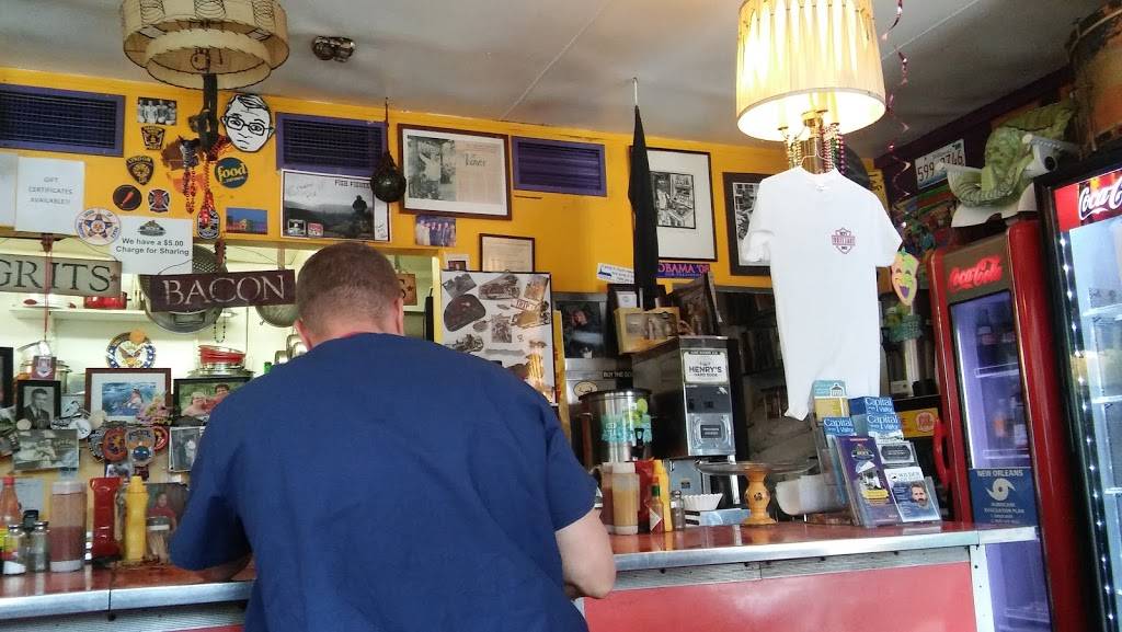 Ricks White Light Diner | restaurant | 114 Bridge St, Frankfort, KY 40601, USA | 5026969104 OR +1 502-696-9104