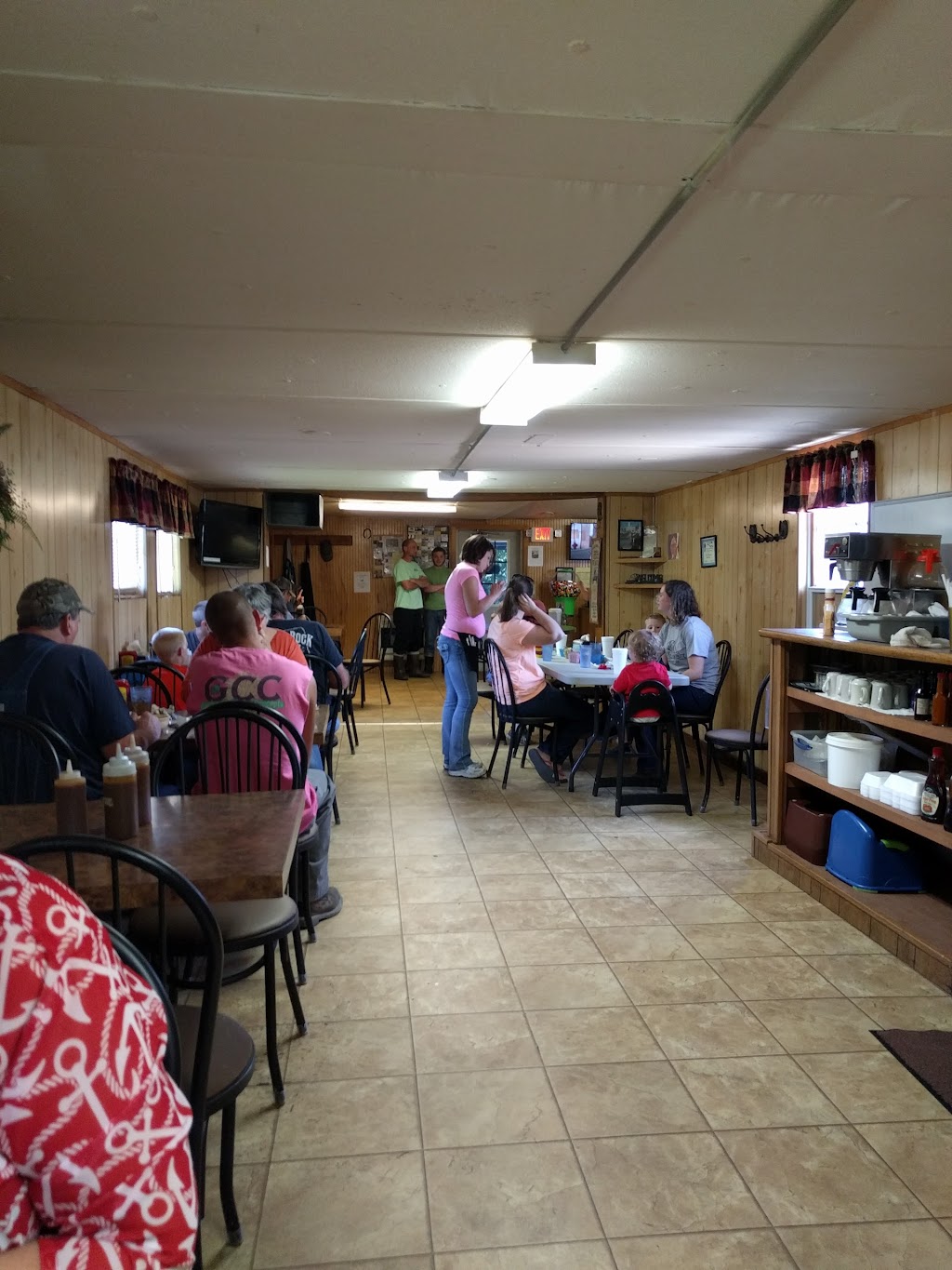 Chuck Wagon BBQ & Catering | restaurant | 702 Norris St, Fayetteville, TN 37334, USA | 9314339196 OR +1 931-433-9196