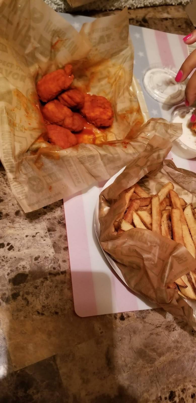 Wingstop | restaurant | 3046 N Central Ave, Chicago, IL 60634, USA | 7734174135 OR +1 773-417-4135