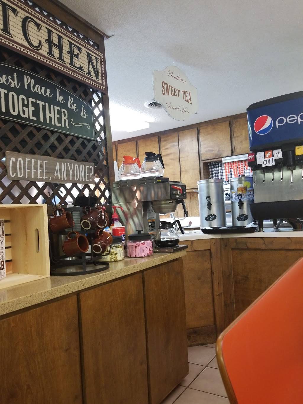 Hardins Country Store | restaurant | 1015 Co Rd 1498, Tupelo, MS 38804, USA | 6628403406 OR +1 662-840-3406