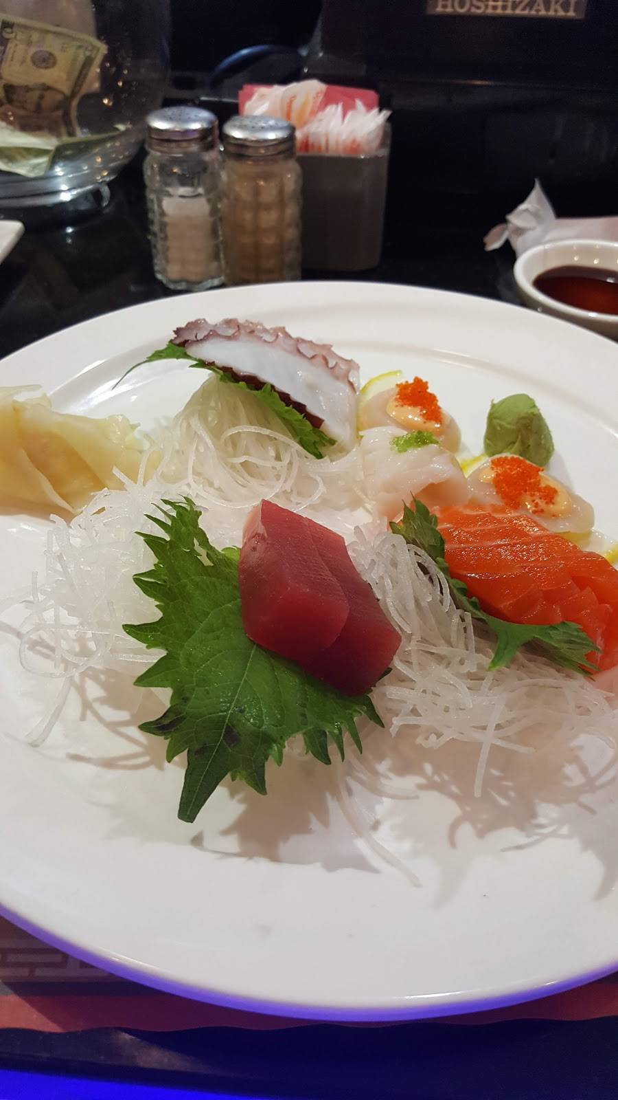 Iron Chef | restaurant | 435 Newbury St # 107, Danvers, MA 01923, USA | 9787777888 OR +1 978-777-7888