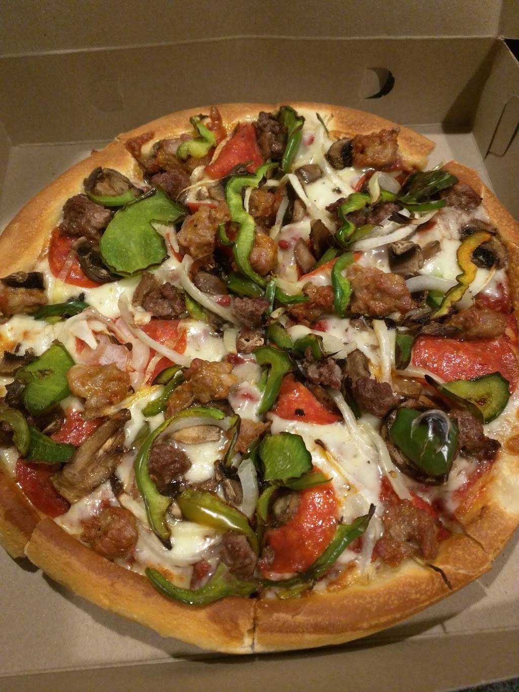 Village Pizza Restaurant | restaurant | 521 College Hwy, Southwick, MA 01077, USA | 4135693160 OR +1 413-569-3160